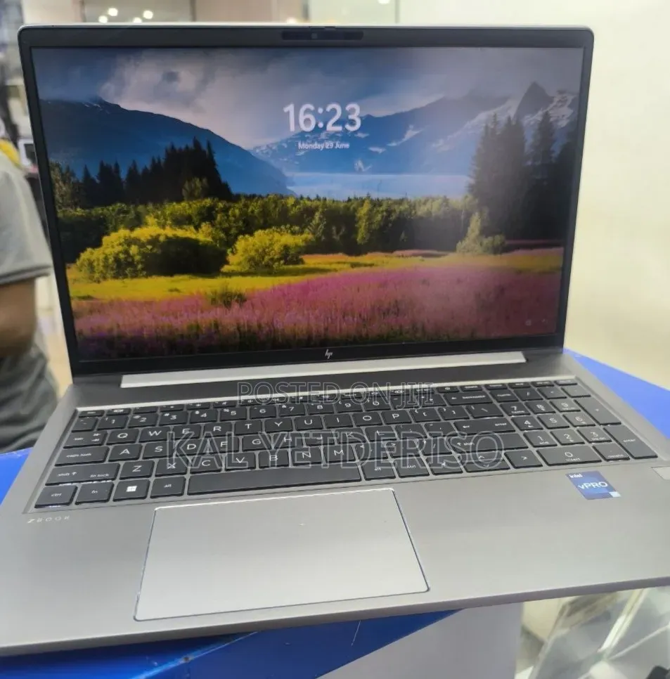 New Laptop HP 32GB Intel Core i7 SSD 512GB