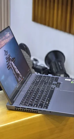 New Laptop Lenovo Legion 5 16GB AMD Ryzen 7 SSD 1T