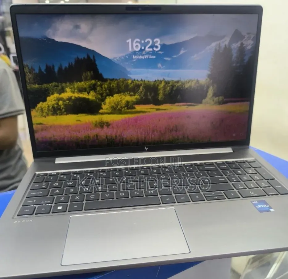 New Laptop HP 32GB Intel Core i7 SSD 512GB