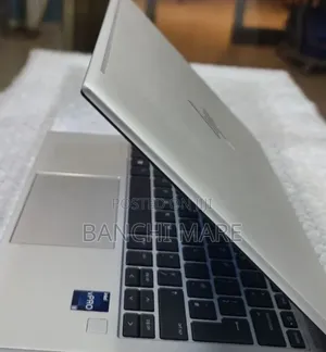 New Laptop HP EliteBook 830 G9 16GB Intel Core i5 SSD 512GB