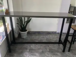 Counter For Coffeemaker With Cake Display And Tables