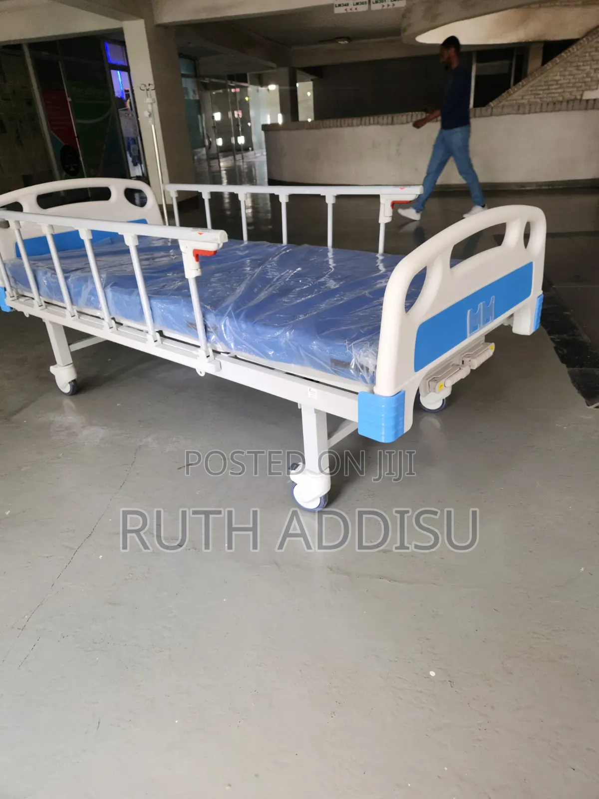 Manual Sickbed Multi-Functional Medical Bed Elderly Patient
Hospital