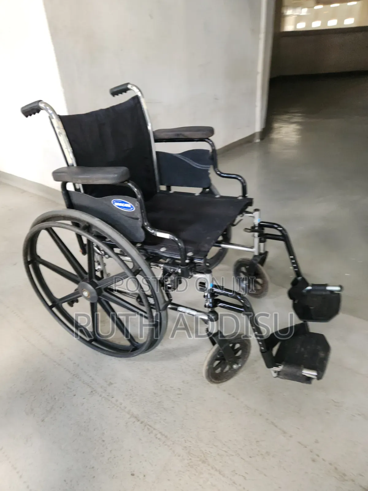 Foldable Wheelchair With Elevating Footrest - Aluminum Wheelchair