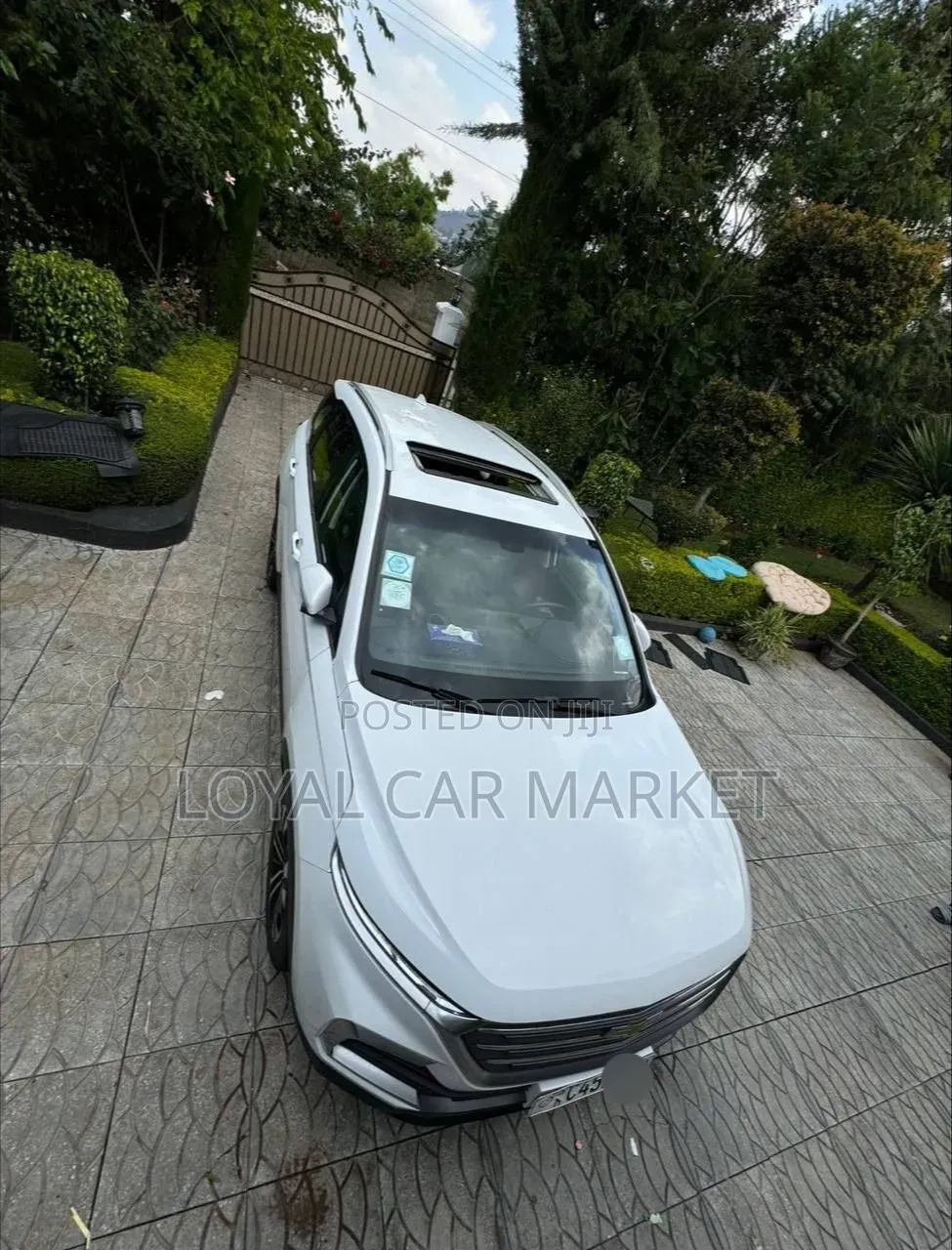 Chevrolet Captiva 2021 White