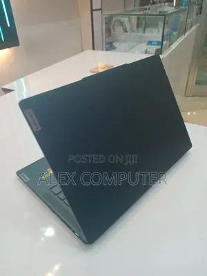 New Laptop Lenovo 16GB AMD Ryzen 7 SSD 512GB