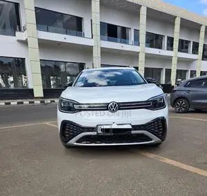 Volkswagen ID.6 2024 White