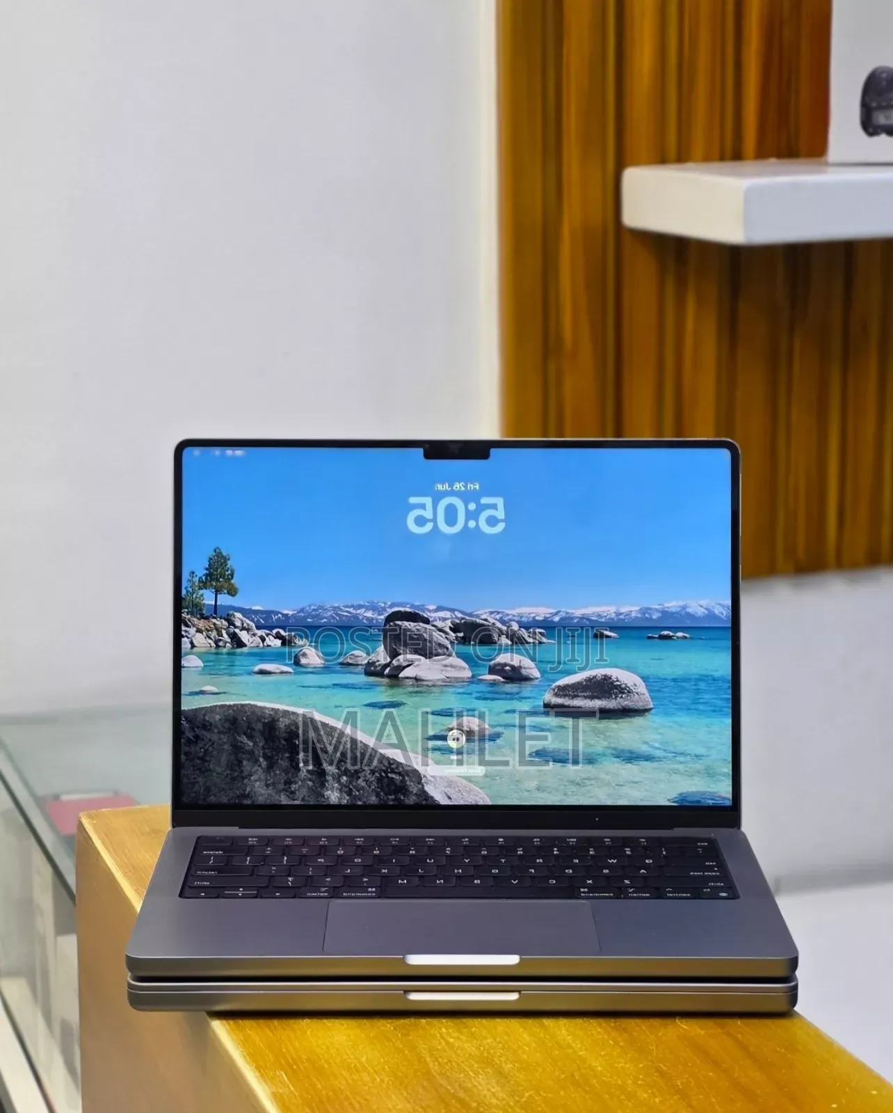 New Laptop Apple MacBook Pro 2021 M1 32GB Intel Core i9 SSD 512GB