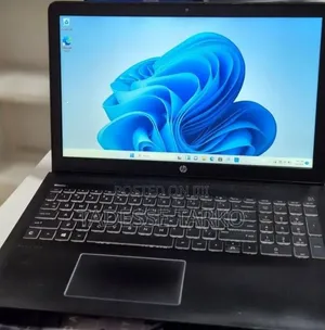 New Laptop HP Pavilion 15 8GB Intel Core i7 SSD 256GB