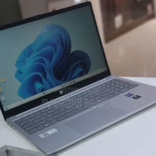 New Laptop HP Stream Notebook 16GB Intel Core i7 SSD 1T