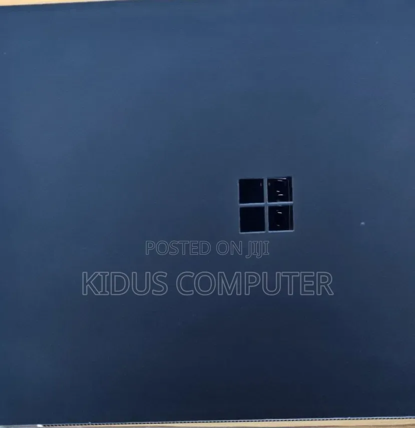 New Laptop Microsoft Surface 16GB Intel Core i7 SSD 256GB