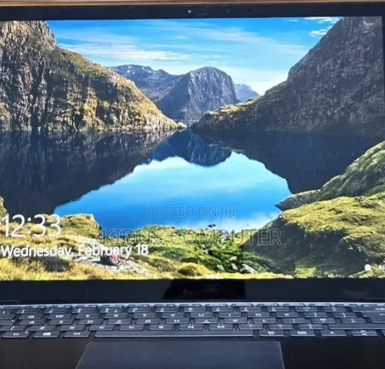 New Laptop Microsoft Surface 16GB Intel Core i7 SSD 256GB