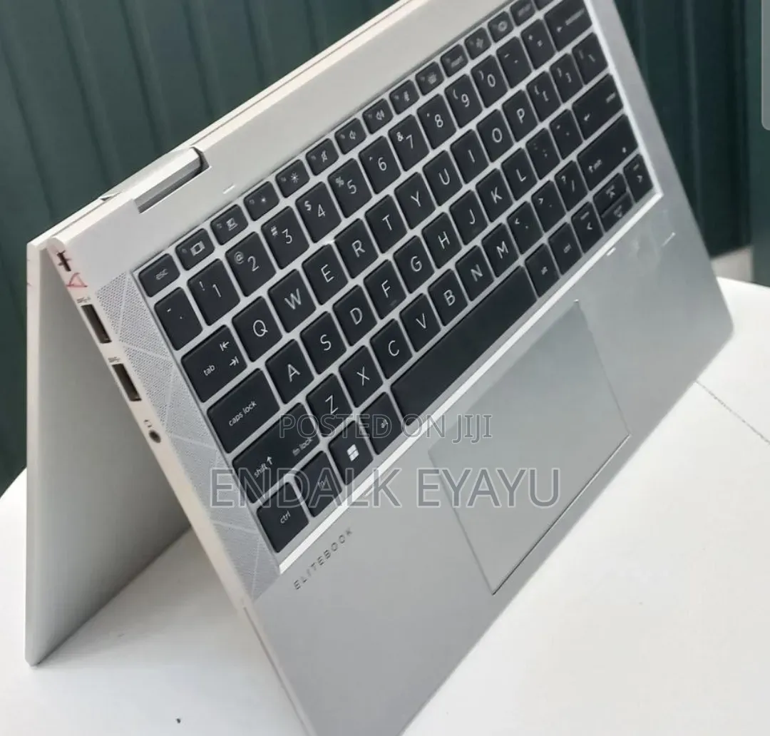 New Laptop HP EliteBook 830 G8 32GB Intel Core i7 SSD 512GB