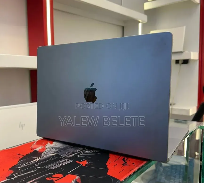 New Laptop Apple MacBook Pro 64GB Apple M1 Max SSD 4T