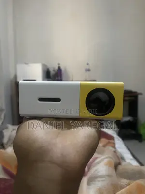Yg-300 Mini LCD Projector – Portable Home Theater