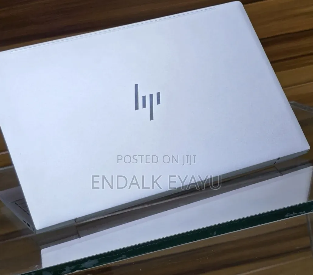 New Laptop HP Envy 14 8GB Intel Core i5 SSD 256GB