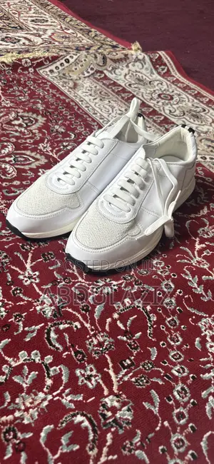 Classic White Casual Sneakers
