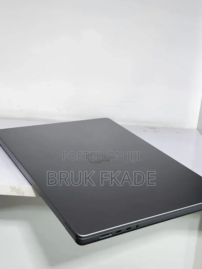 New Laptop Apple MacBook Pro 2021 M1 32GB Apple M1 Pro SSD 512GB
