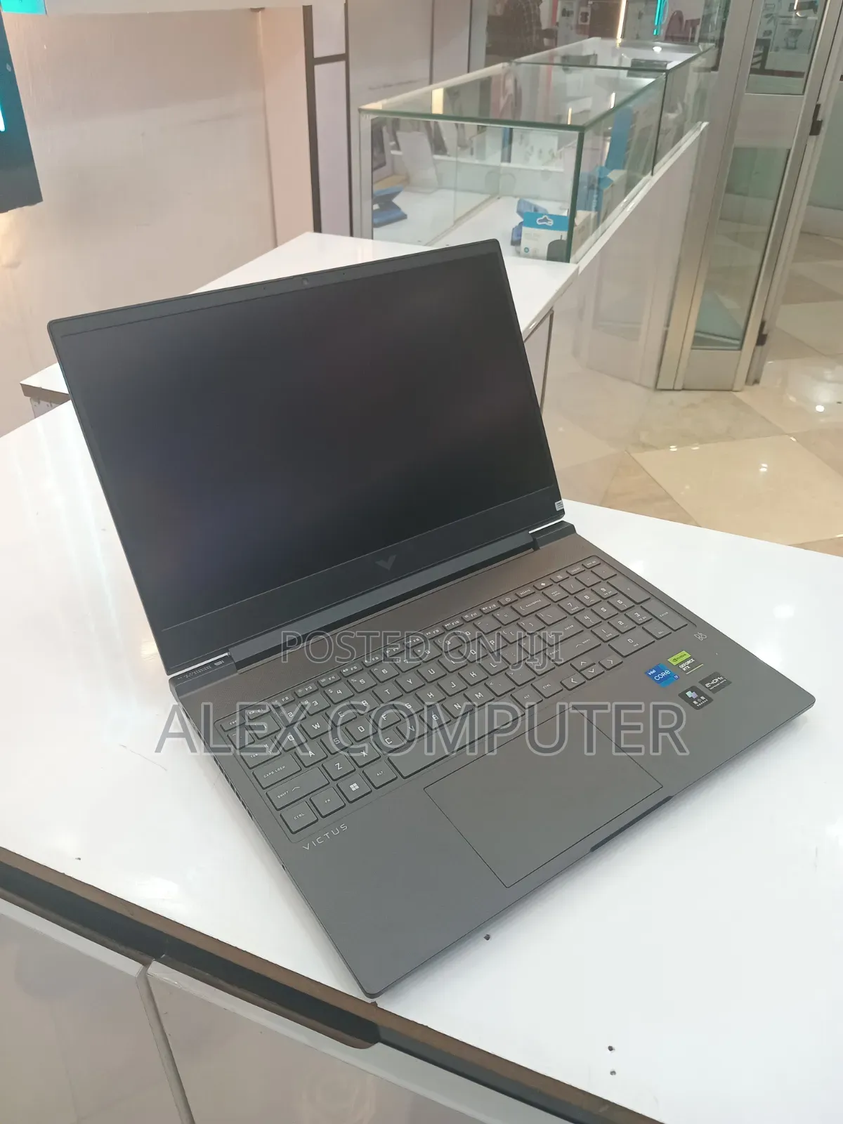 New Laptop HP Victus 16 16GB Intel Core i7 SSD 1T
