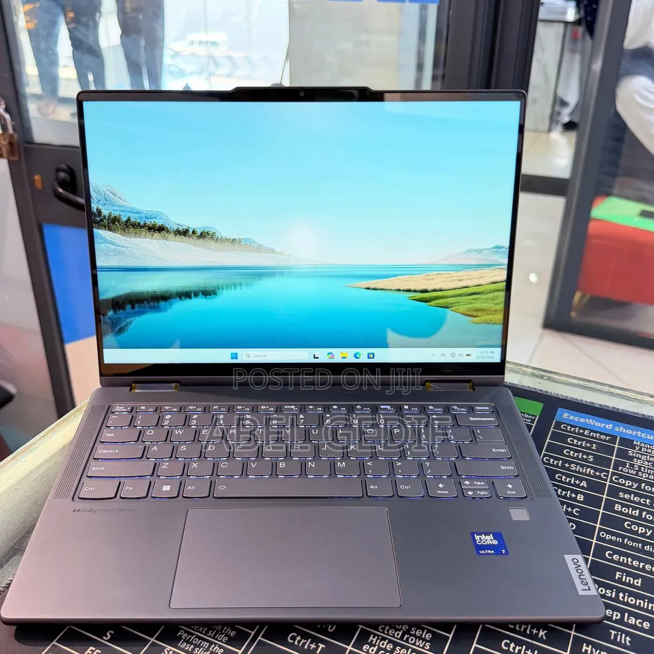 New Laptop Lenovo Yoga 7i 16GB Intel Core Ultra 7 SSD 512GB