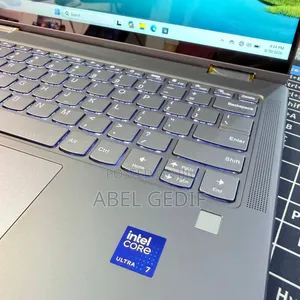 New Laptop Lenovo Yoga 7i 16GB Intel Core Ultra 7 SSD 512GB