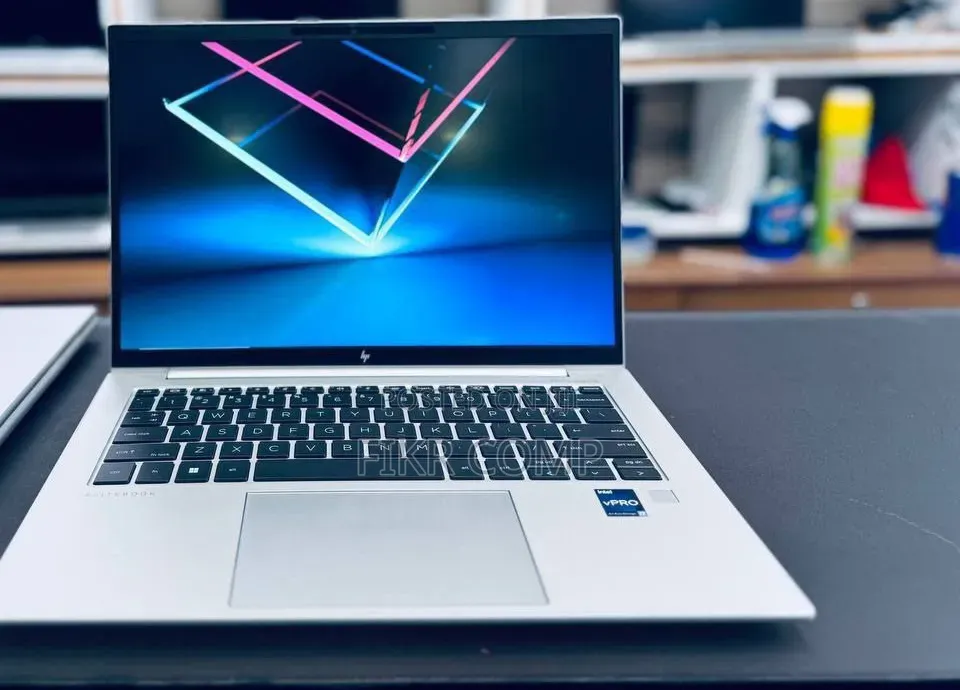 New Laptop HP EliteBook 840 G10 16GB Intel Core i7 SSD 512GB