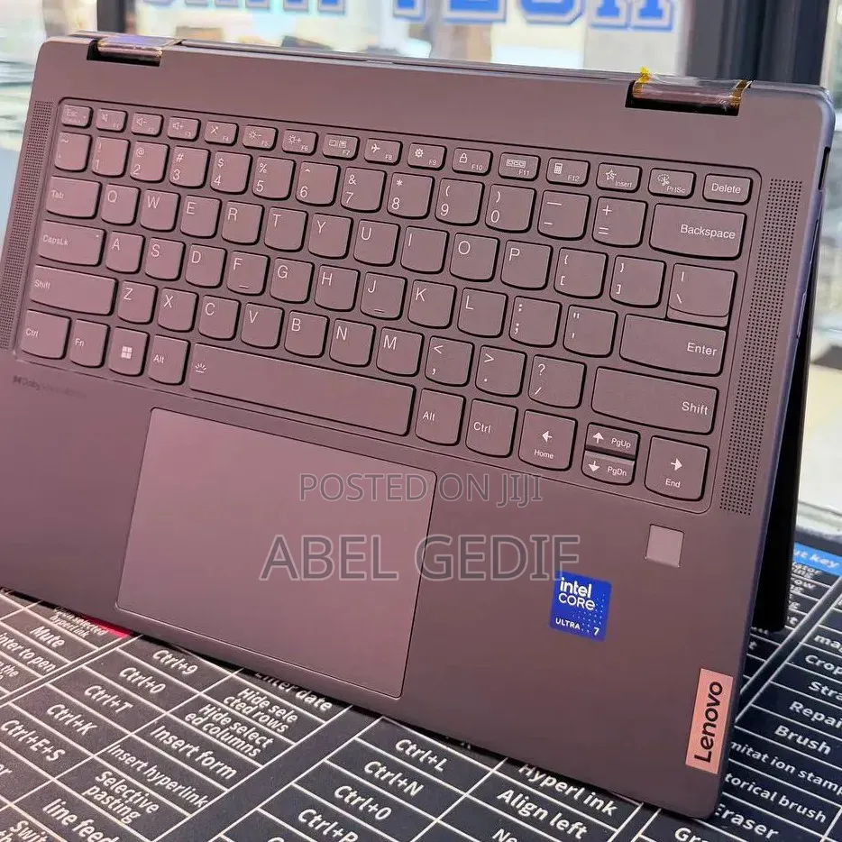 New Laptop Lenovo Yoga 7i 16GB Intel Core Ultra 7 SSD 512GB