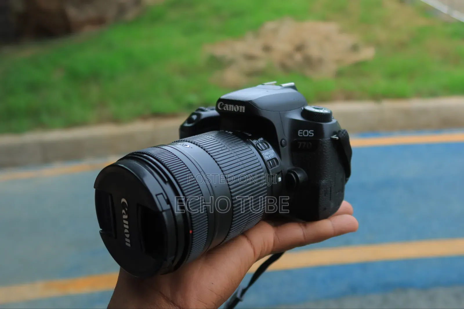 Canon 77d With 18-135 Mm Lens