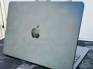 New Laptop Apple MacBook Air 2022 M2 16GB Apple M2 SSD 512GB