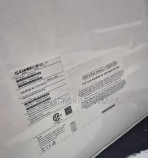 New Laptop Apple MacBook Air 2022 M2 8GB Apple M2 SSD 256GB