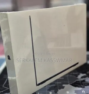 New Laptop Apple MacBook Air 2022 M2 8GB Apple M2 SSD 256GB