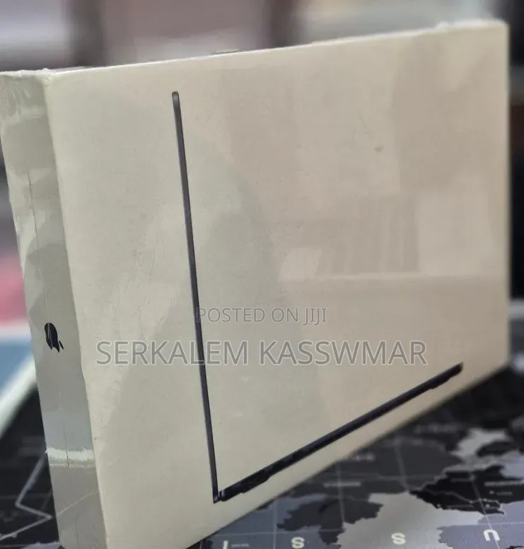 New Laptop Apple MacBook Air 2022 M2 8GB Apple M2 SSD 256GB