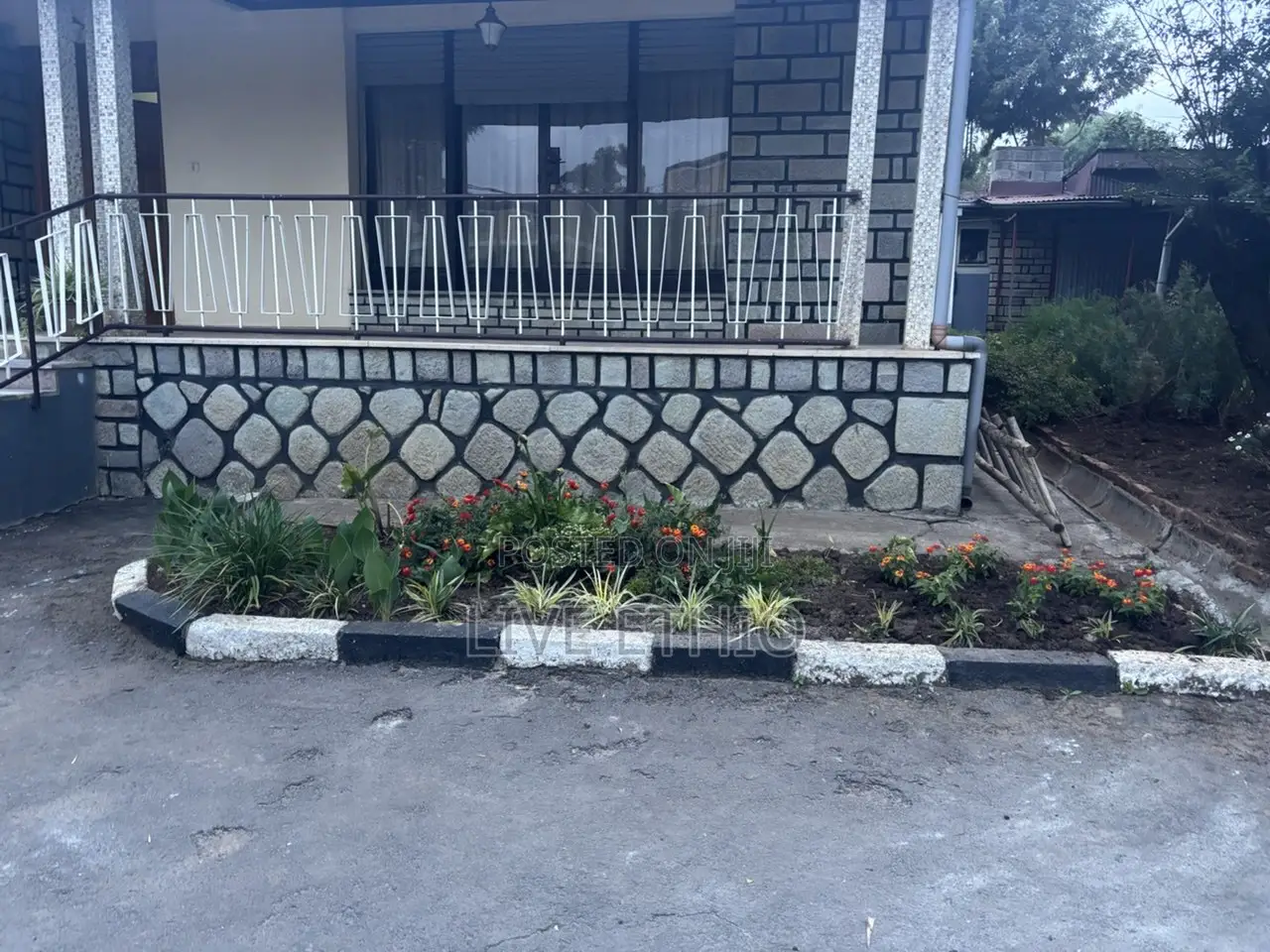 Furnished 3bdrm Villa in Arada for rent