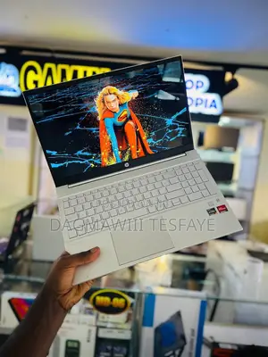 New Laptop HP Pavilion 15 16GB AMD Ryzen 5 SSD 512GB