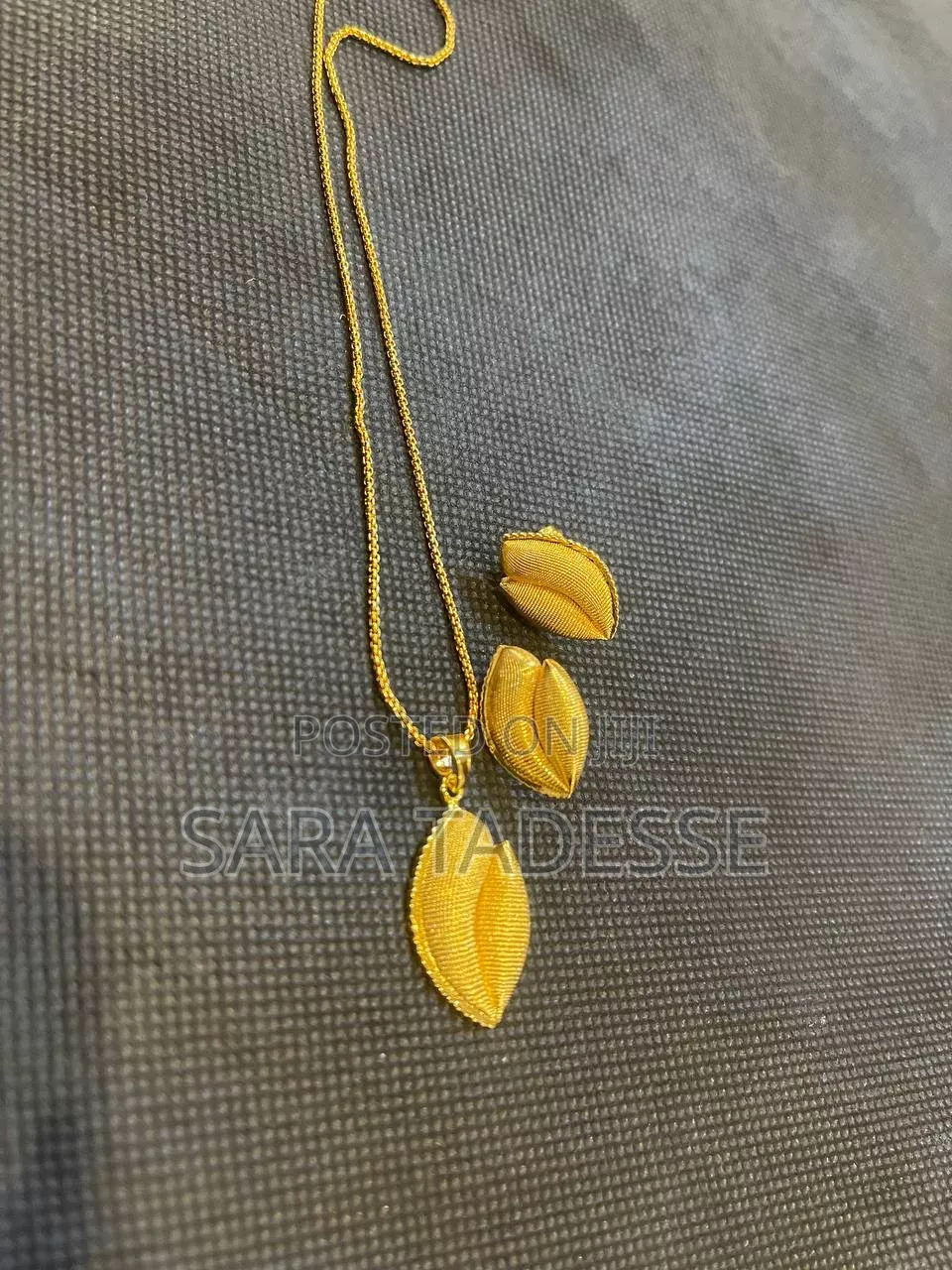 Jewellery Sets 1300 Br