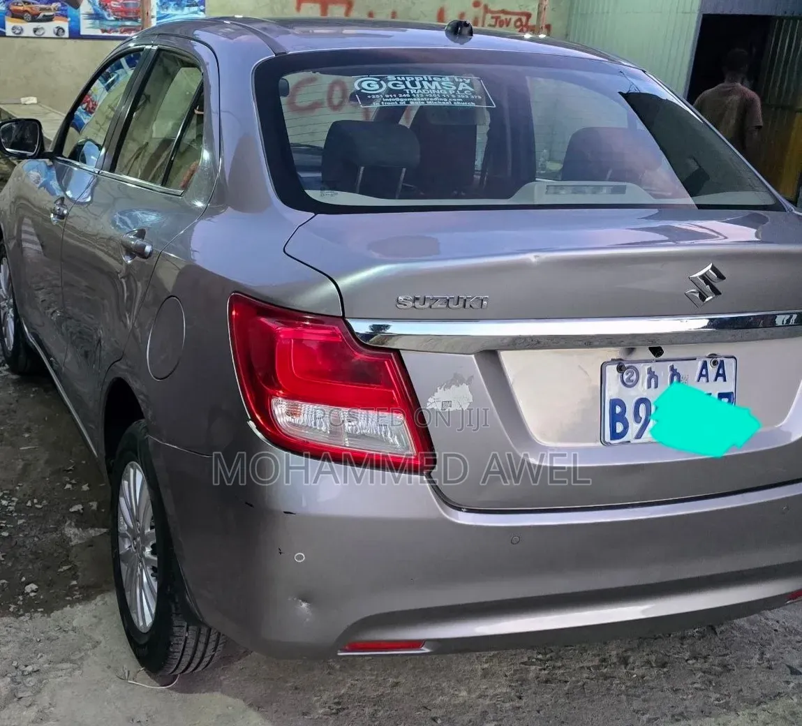 Suzuki Dzire 2022 Silver