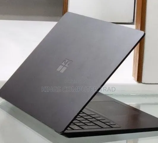 New Laptop Microsoft Surface 16GB Intel Core i7 SSD 512GB