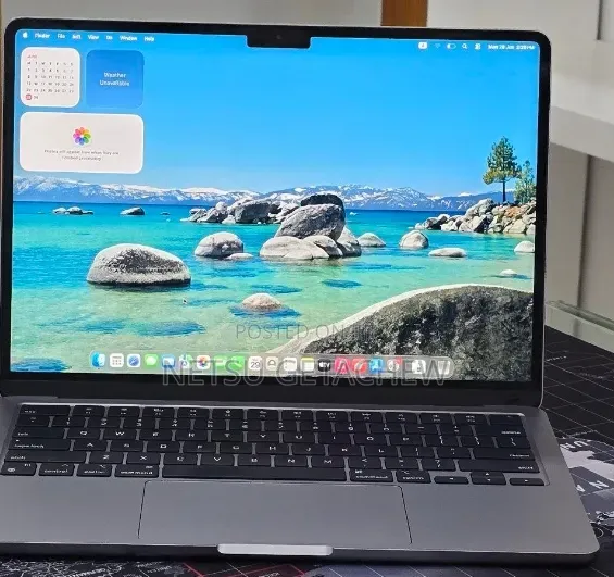 New Laptop Apple MacBook Air 2022 M2 16GB Apple M2 SSD 256GB