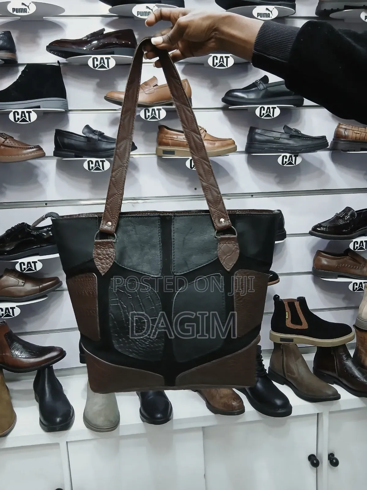 ውብ የሌዘር ቦርሳዎች ከ Brana Leather