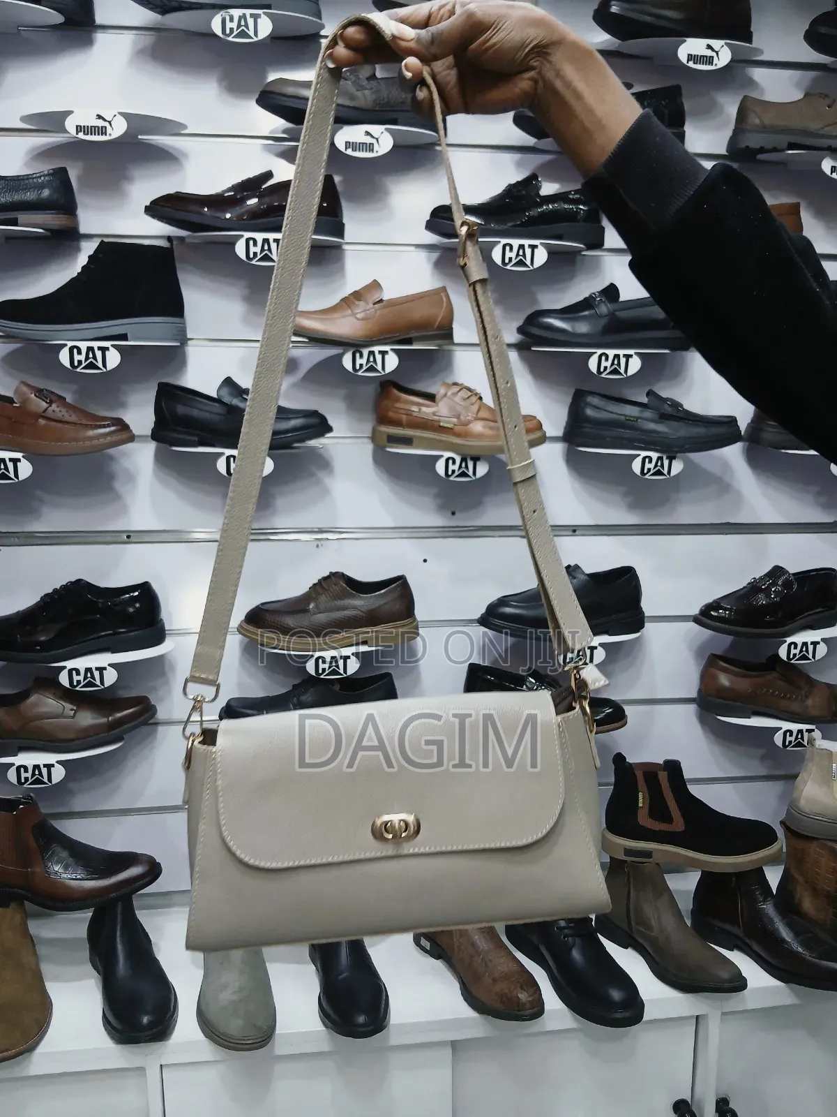 ውብ የሌዘር ቦርሳዎች ከ Brana Leather