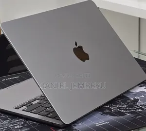 New Laptop Apple MacBook Air 2022 M2 16GB Apple M2 SSD 256GB
