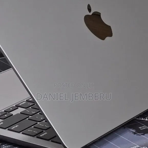 New Laptop Apple MacBook Air 2022 M2 16GB Apple M2 SSD 256GB