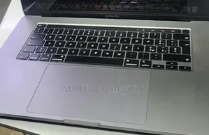 New Laptop Apple MacBook Pro 2019 16GB Intel Core i7 SSD 256GB