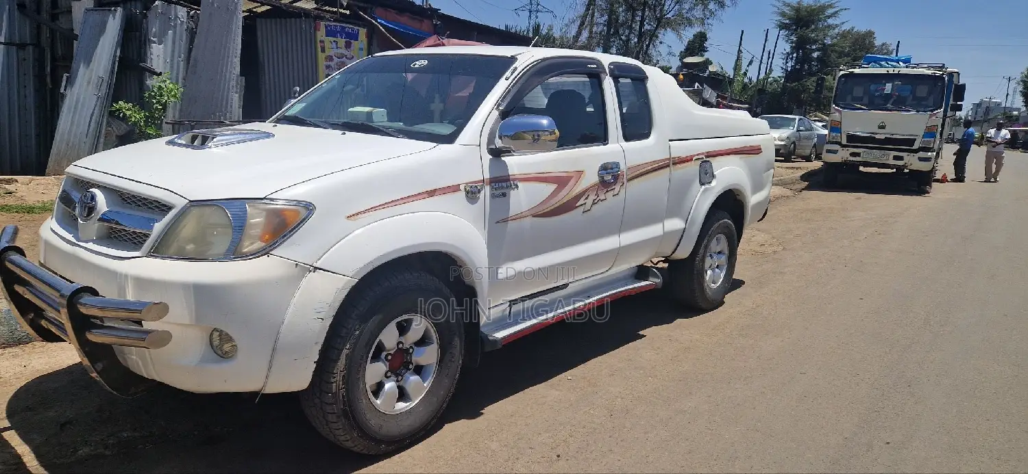 Toyota Hilux 2.5 D-4D Extra Cab 2008 White