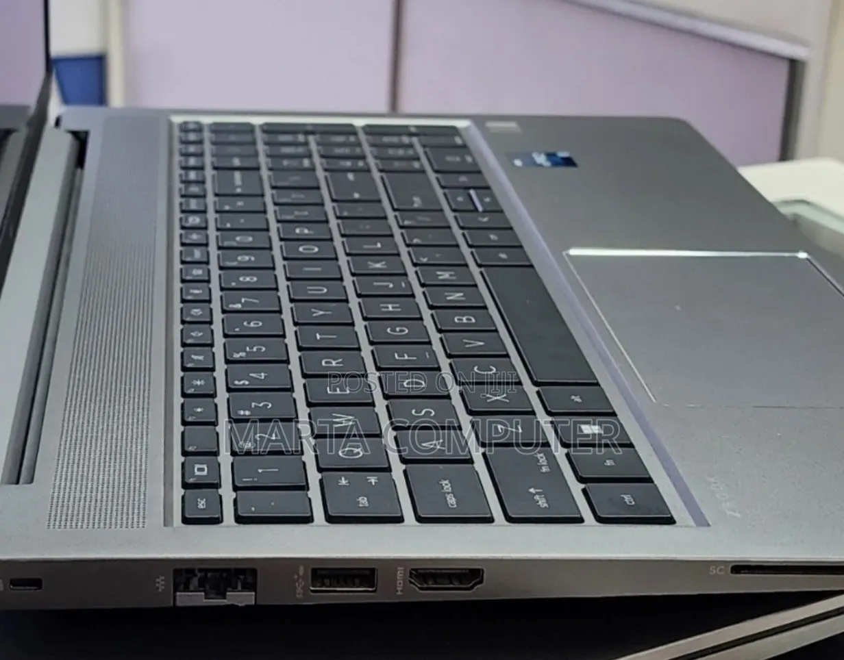 New Laptop HP ZBook Studio 32GB Intel Core i9 SSD 512GB