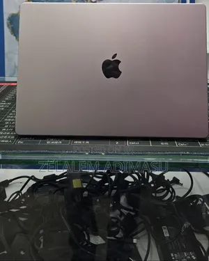 New Laptop Apple MacBook Pro 2021 M1 32GB Apple M1 SSD 512GB