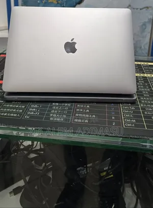 New Laptop Apple MacBook Air 2020 M1 8GB Apple M1 SSD 256GB