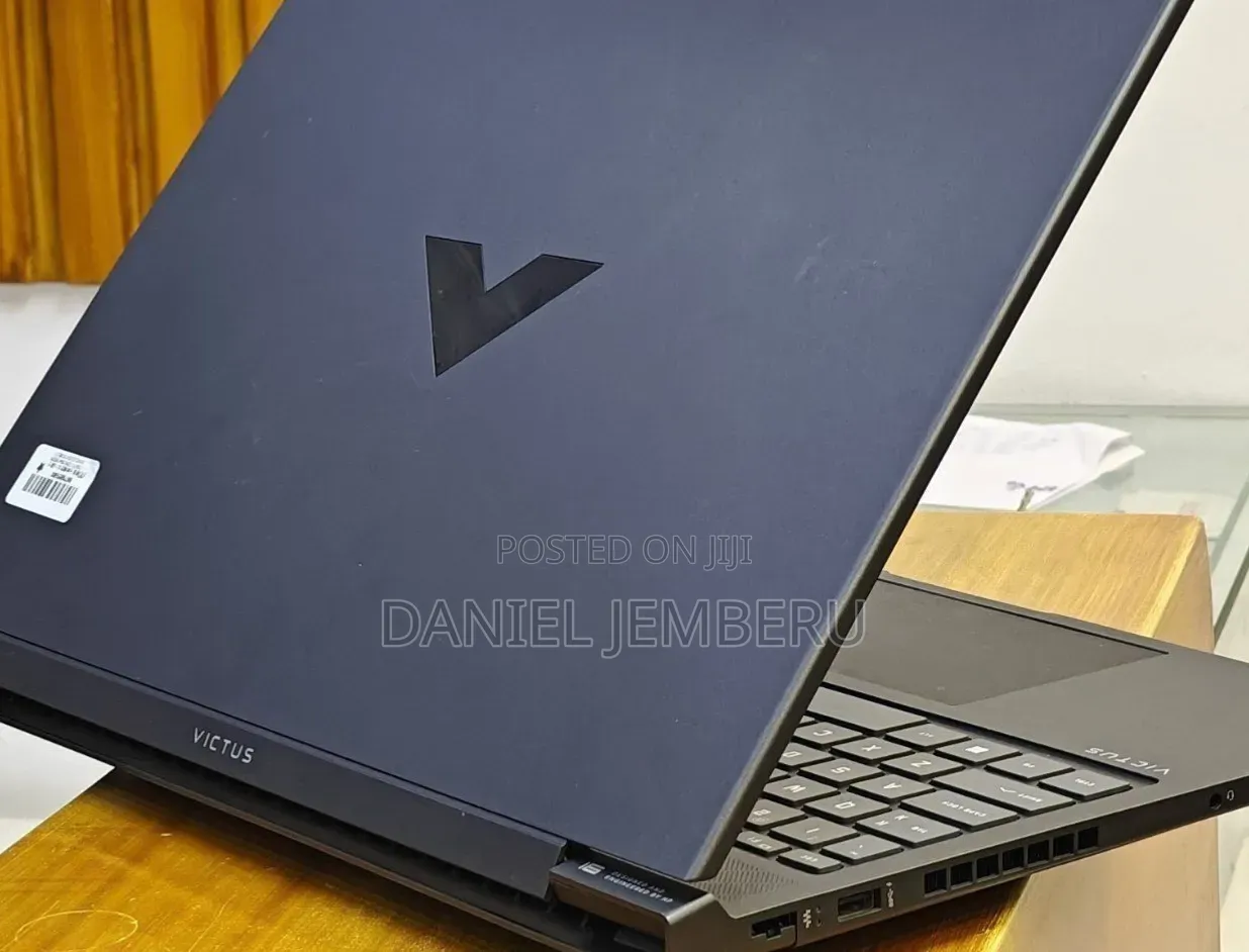 New Laptop HP Victus 16 16GB Intel Core i7 SSD 1T