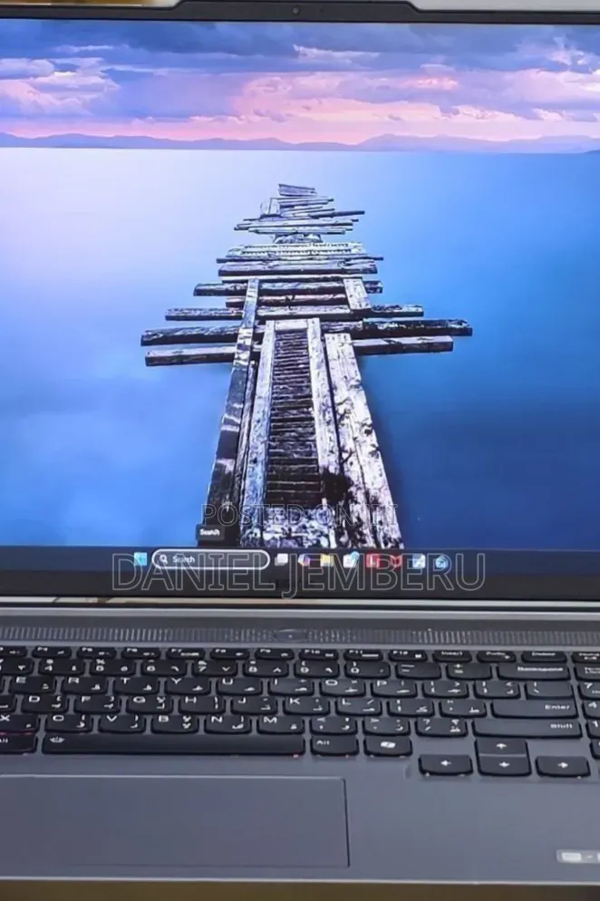New Laptop Lenovo Legion 5 16GB AMD Ryzen 7 SSD 1T