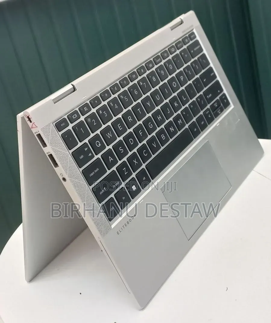 New Laptop HP EliteBook 830 G8 32GB Intel Core i7 SSD 512GB
