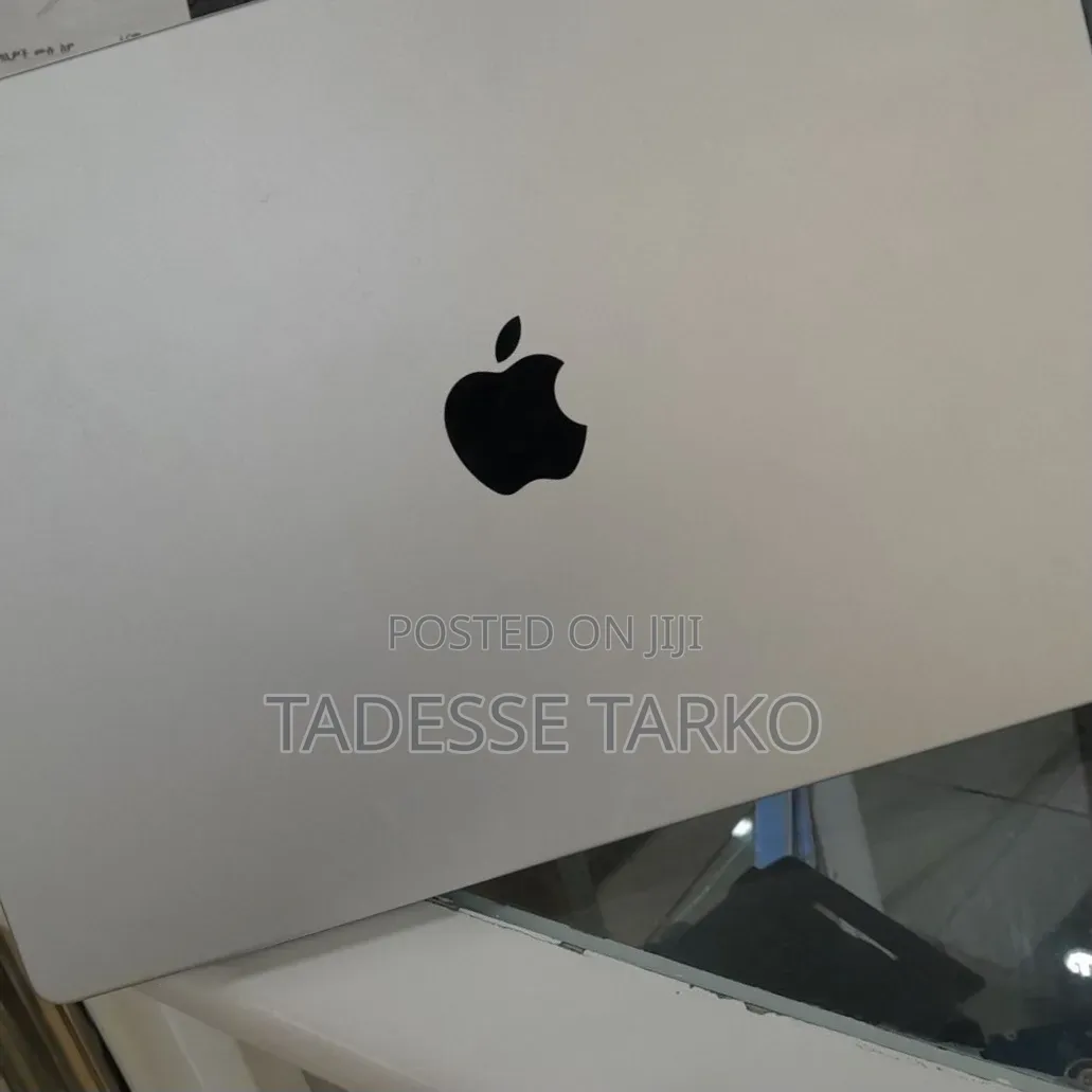 New Laptop Apple MacBook Pro 2021 M1 32GB Apple M1 Pro SSD 1T